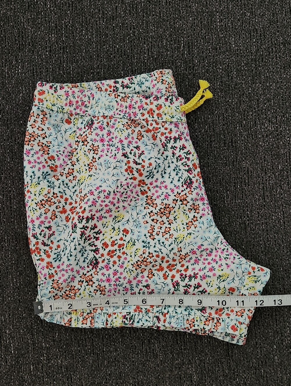 💐Lands' End💐 - Girl's Multicolor Floral Ruffle Hem Drawstring Short - Picture 16 of 16